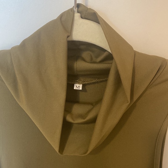 NWOT Olive Green Turtleneck Sleeveless Dress - Picture 4 of 4